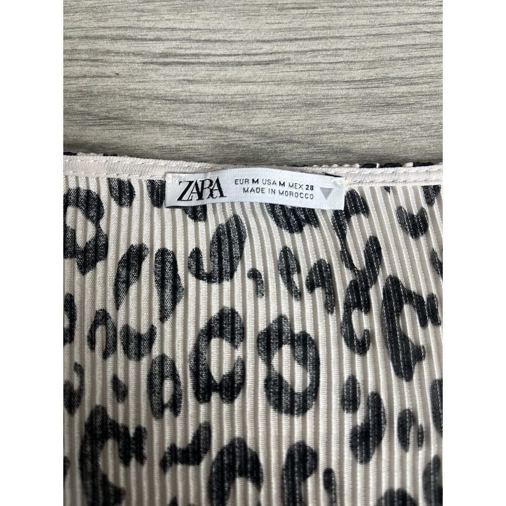 Zara Pleated Long‎ Sleeve Animal Print Top Women's Size Medium A3 - Picture 8 of 9